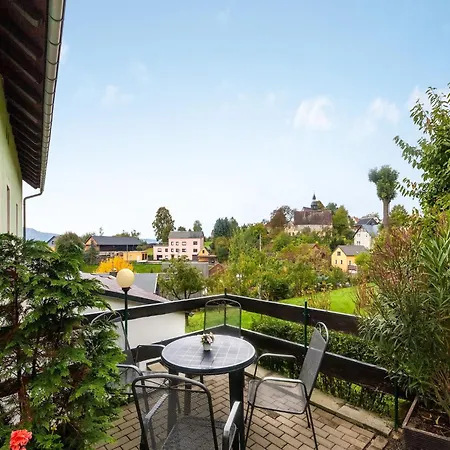 Idyllische In Lichtenhain, Cleaning Included Apartment
