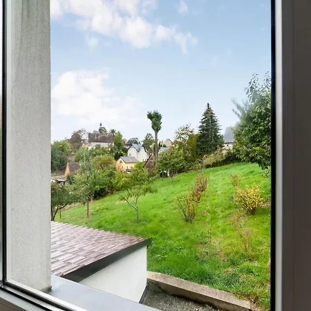 Idyllische In Lichtenhain, Cleaning Included Apartment *